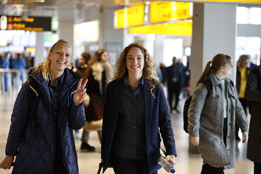 Ajax Vrouwen Schiphol 5 900 1920