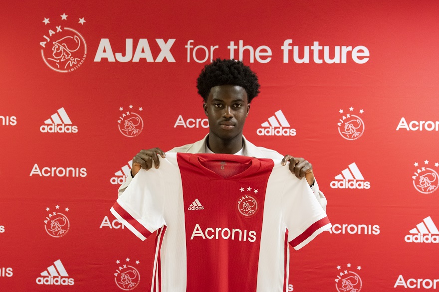 Ajax Legt Misehouy En Henry Vast