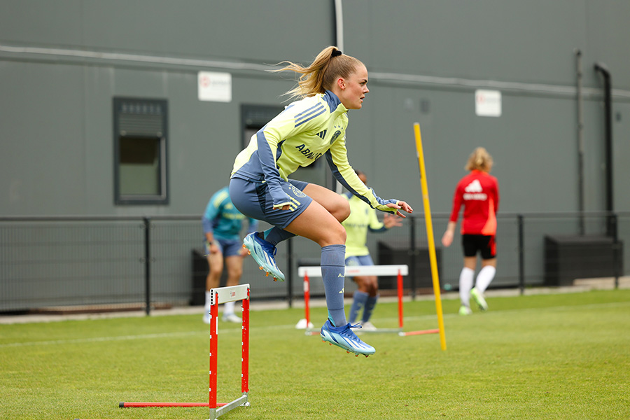 Wup Ajax Vrouwen 9