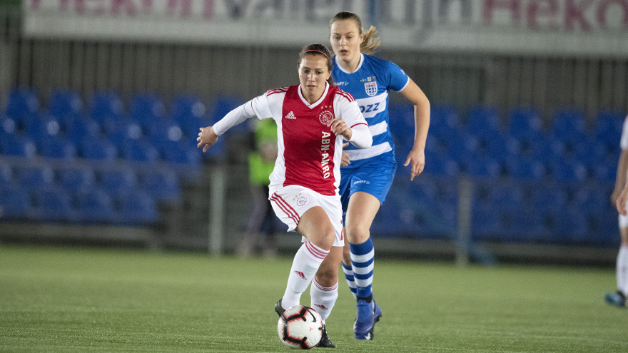 ajax-vrouwen-beginnen-play-offs-uitstekend-in-zwolle-3