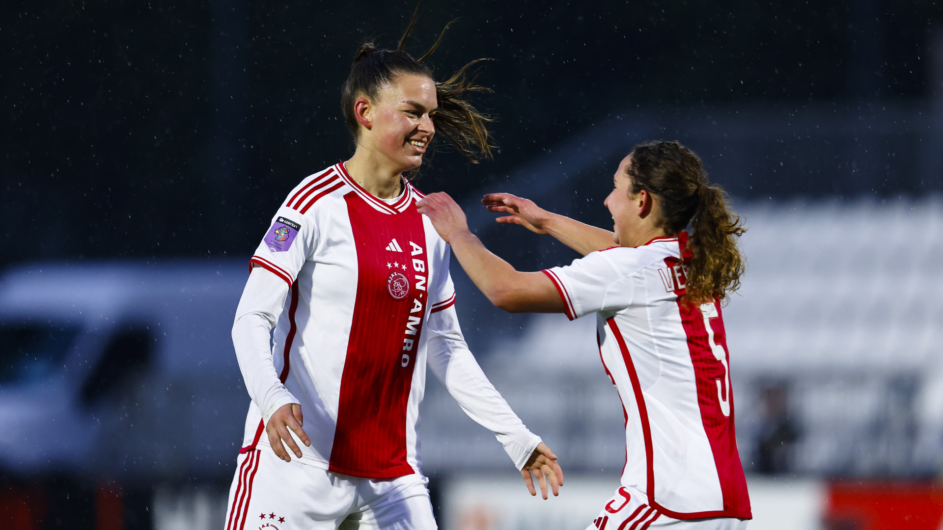 Verslag | Ajax Vrouwen Winnen Inhaalwedstrijd Van AZ