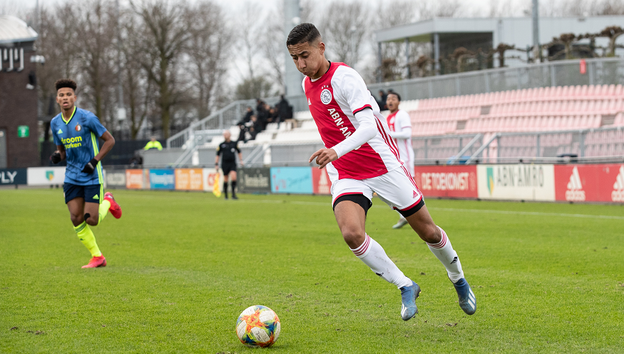 toekomst-alert-ajax-o19-o17-spelen-gelijk-in-mini-klassiekers-4