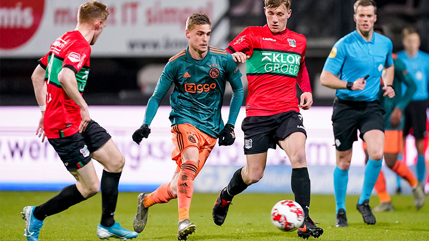 jong-ajax-geeft-zege-uit-handen-bij-nec