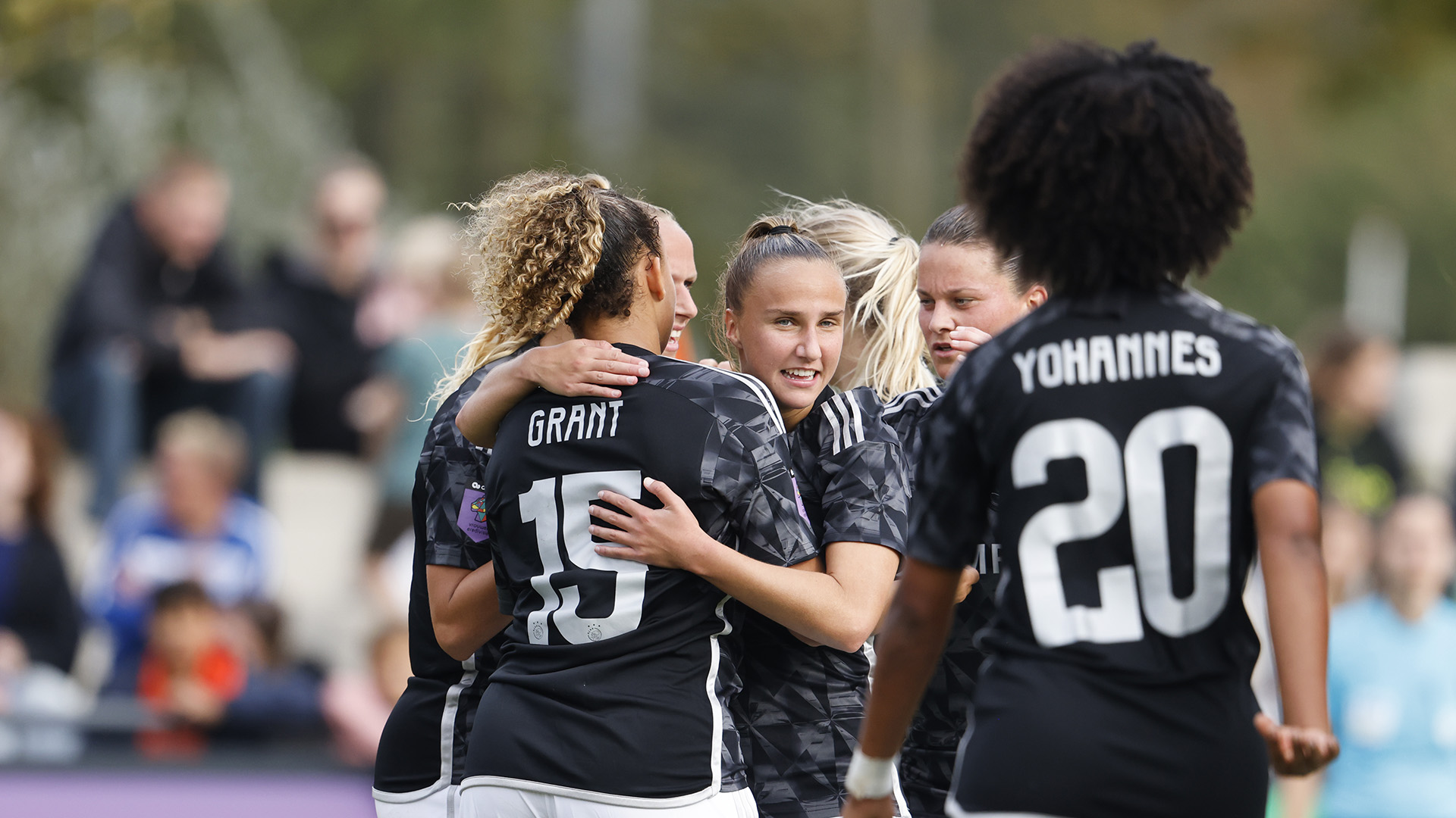 Verslag | Ajax Vrouwen Winnen Klassieker In Rotterdam