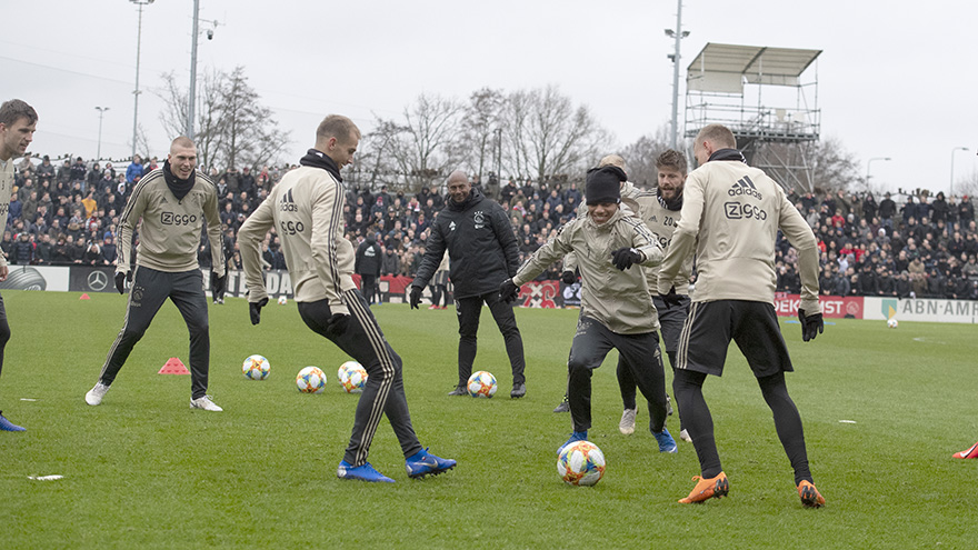 ajax-na-sfeervolle-open-training-klaar-voor-klassieker-4