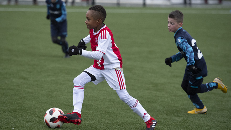 toekomst-alert-ajax-o19-na-scorende-doelman-verder-in-beker-8