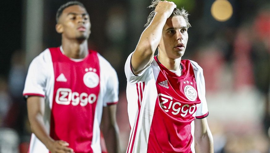 jong-ajax-geeft-in-extremis-overwinning-weg-