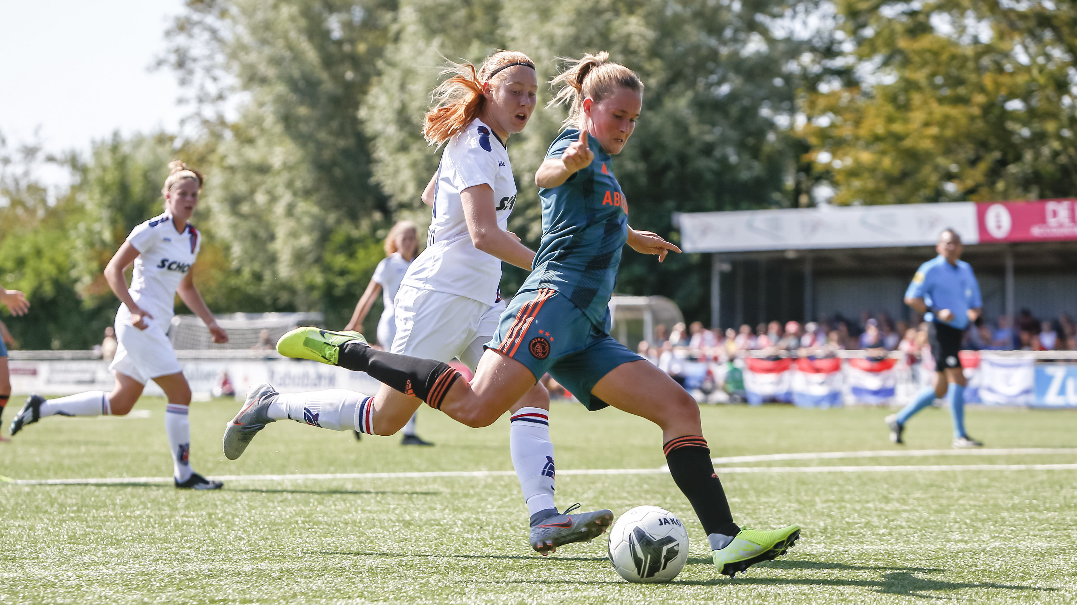 ajax-vrouwen-trekken-in-ondertal-winst-over-de-streep-7