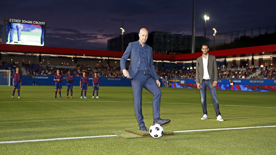 estadi-johan-cruyff-feestelijk-geopend-ajax-o19-verslaat-barca-2