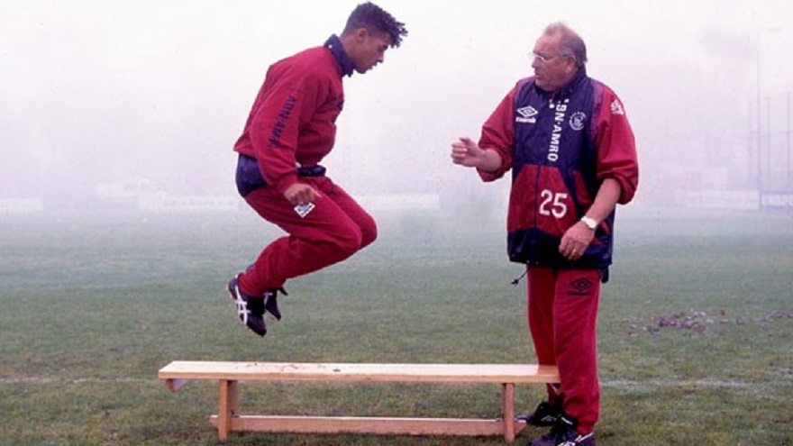 Ajax Doc | 'Bobby': de herinneringen aan een clubicoon