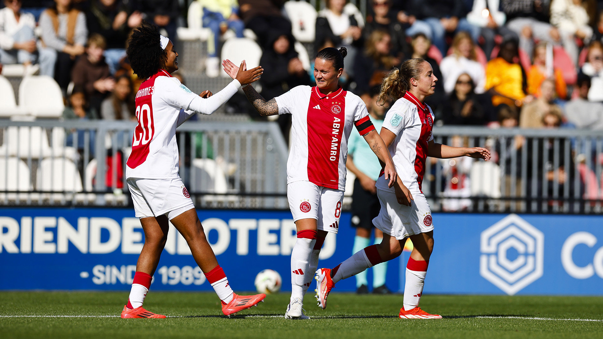 Header Ajax Vrouwen PEC