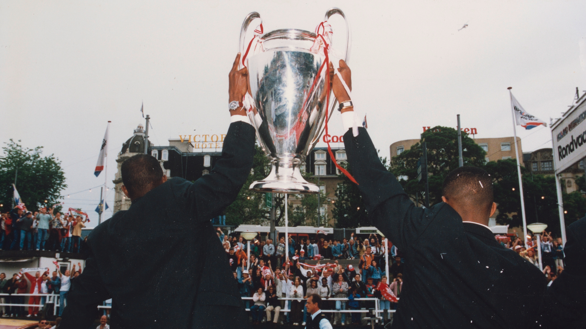 Deel jouw unieke Champions League '95-materiaal