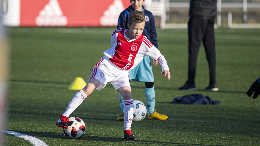 toekomst-alert-ruime-zege-in-klassieker-en-winst-voor-ajax-o19--23