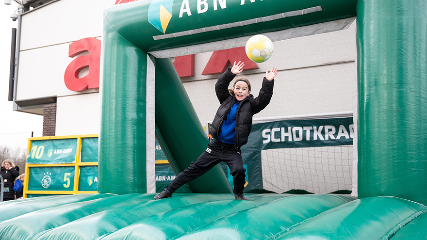 meiden-talentendag-honderden-deelneemsters-hopen-gescout-te-worden-2