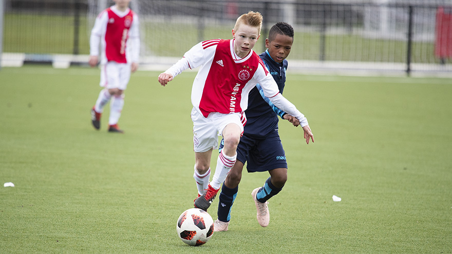 toekomst-alert-6-uit-7-voor-ajax-jeugd-o14-wint-mini-klassieker-2