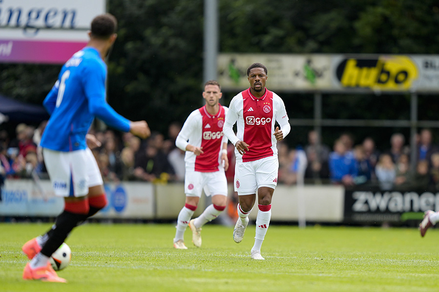 1Akpom Vd Boomen