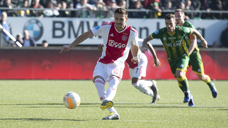 liveblog-ado-ajax-titelstrijd-weer-in-eigen-hand-schone-evenaart-lerby-10