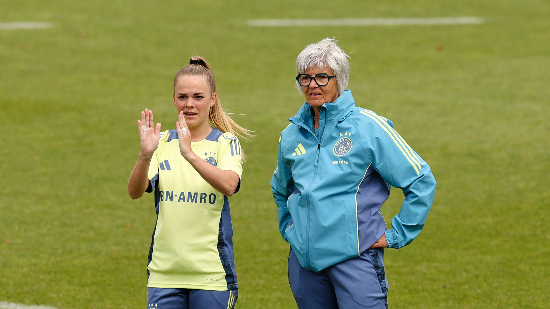 Header Ajax Vrouwen Training 1