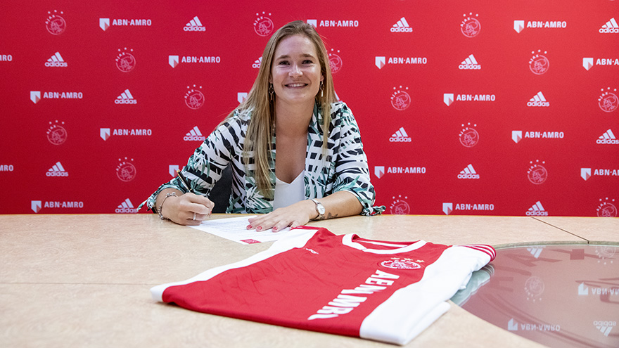 desiree-van-lunteren-keert-terug-bij-ajax-vrouwen-1