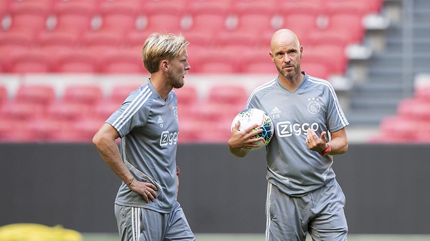 ajax-traint-in-omgetoverde-johan-cruijff-arena-5