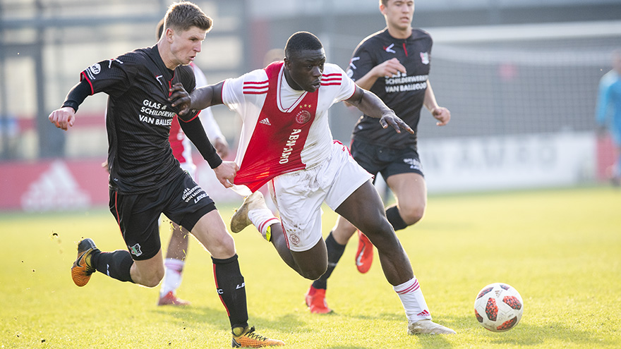 toekomst-alert-ruime-zege-in-klassieker-en-winst-voor-ajax-o19--3