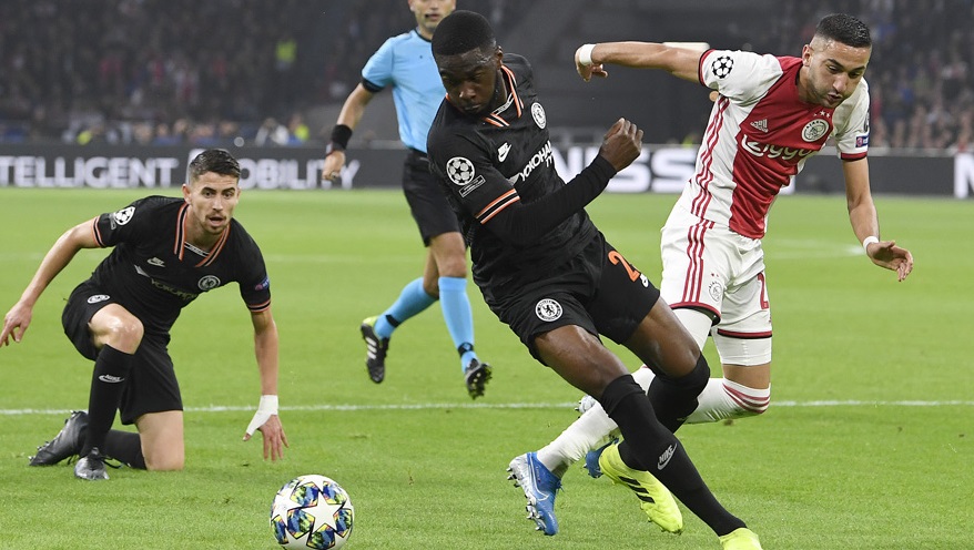 ajax-verliest-ongeslagen-status-door-late-tegengoal-van-chelsea-2