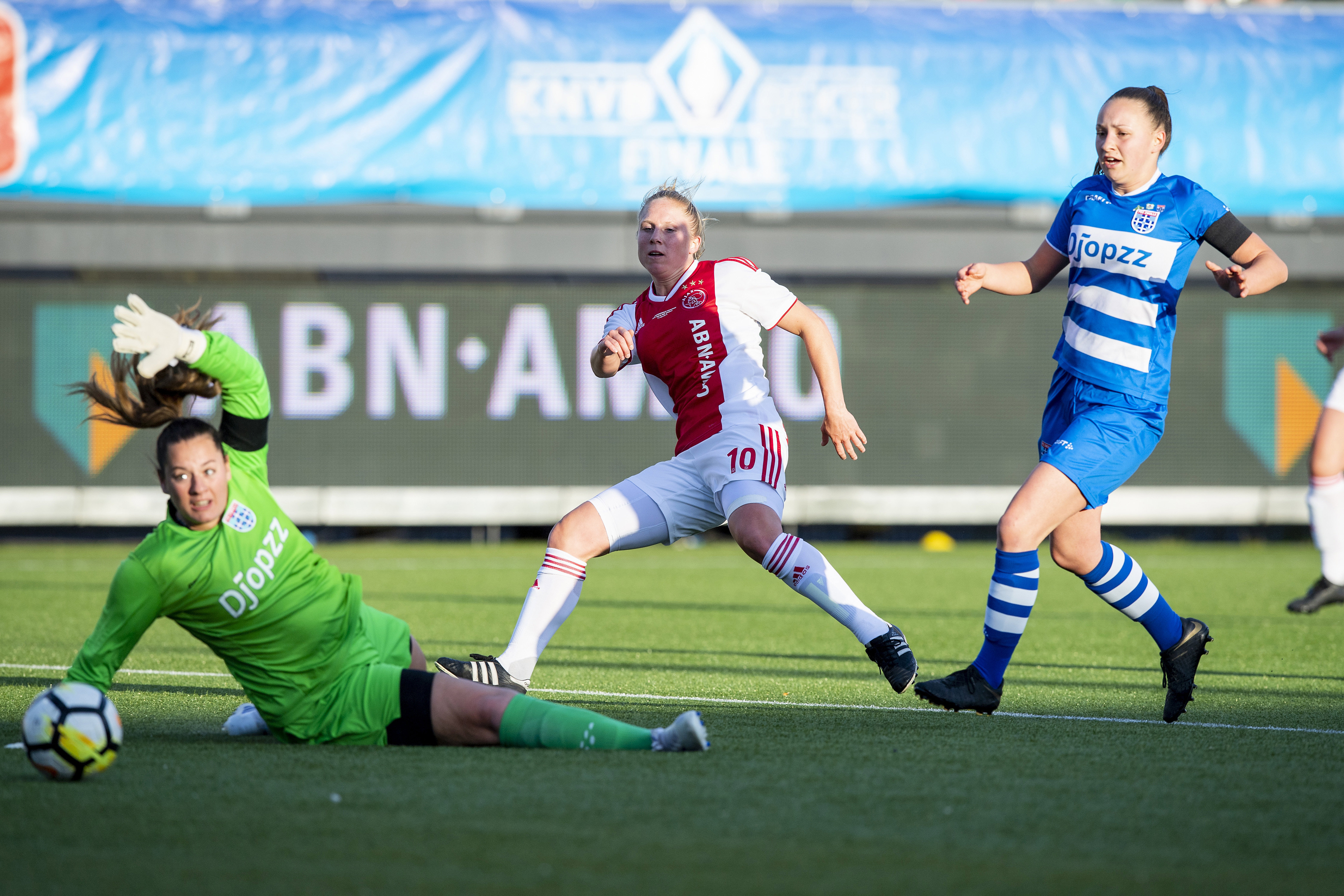 Vrouwen tegen PEC in kwartfinale KNVB