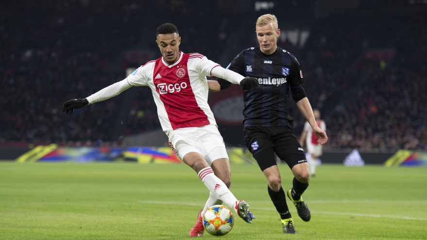 ajax-verzuimt-koppositie-te-veroveren-1