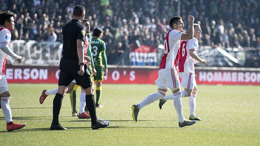 ajax-zet-ado-met-ruime-marge-opzij-6