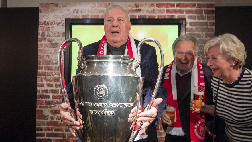 liveblog-mazraoui-laat-johan-cruijff-arena-ontploffen-in-blessuretijd-30