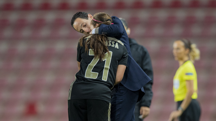 ajax-vrouwen-door-naar-laatste-16-in-champions-league-10