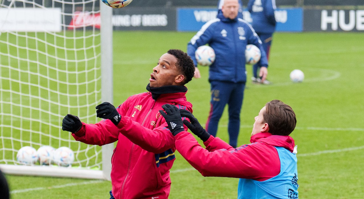 In Beeld | Ajax Werkt Toe Naar Thuisduel Met FC Volendam