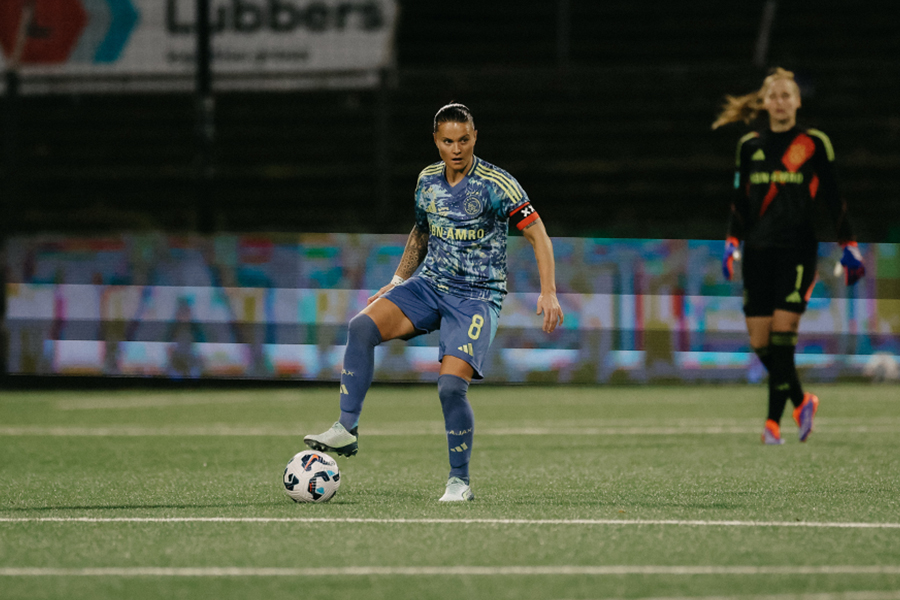 Telstarajaxvrouwen2