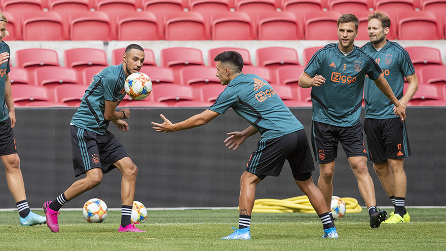 ajax-traint-in-omgetoverde-johan-cruijff-arena-11