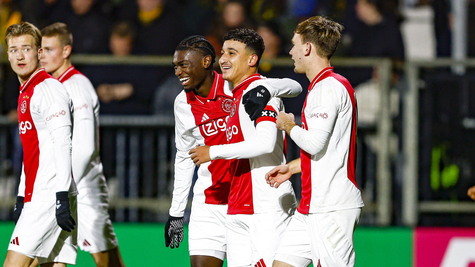 Header Jong Ajax Roda