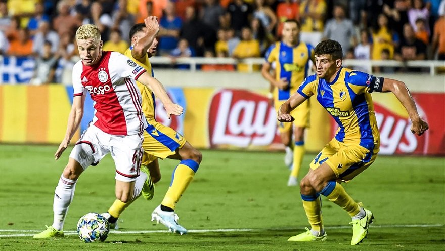 van-de-beek-mist-apoel-door-spierblessure-